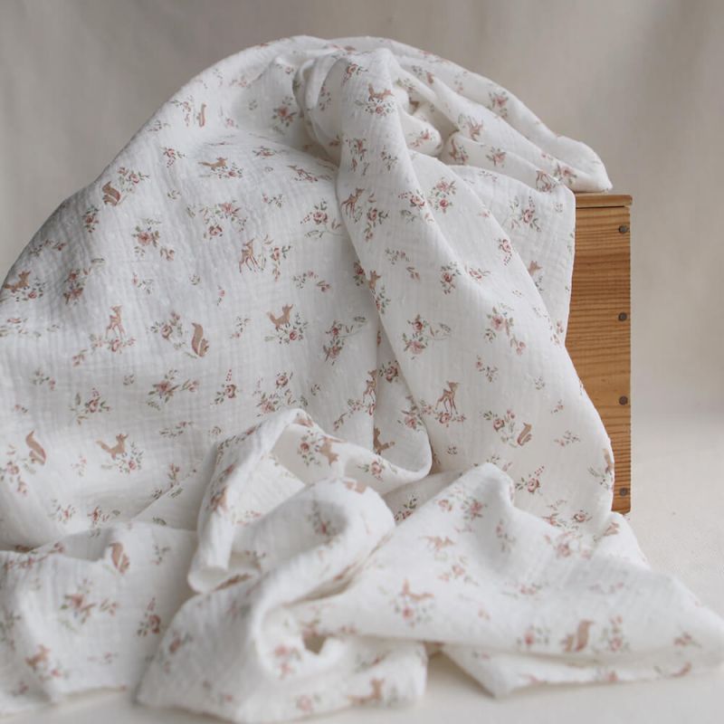 Noisette - Double gaze de coton plumetis imprimé renards et écureuils