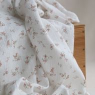 Noisette - Double gaze de coton plumetis imprimé renards et écureuils