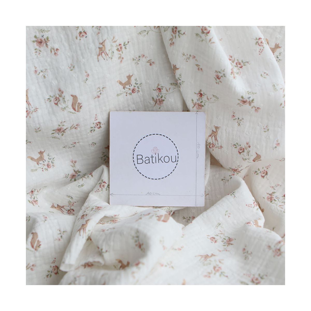 Noisette - Double gaze de coton plumetis imprimé renards et écureuils