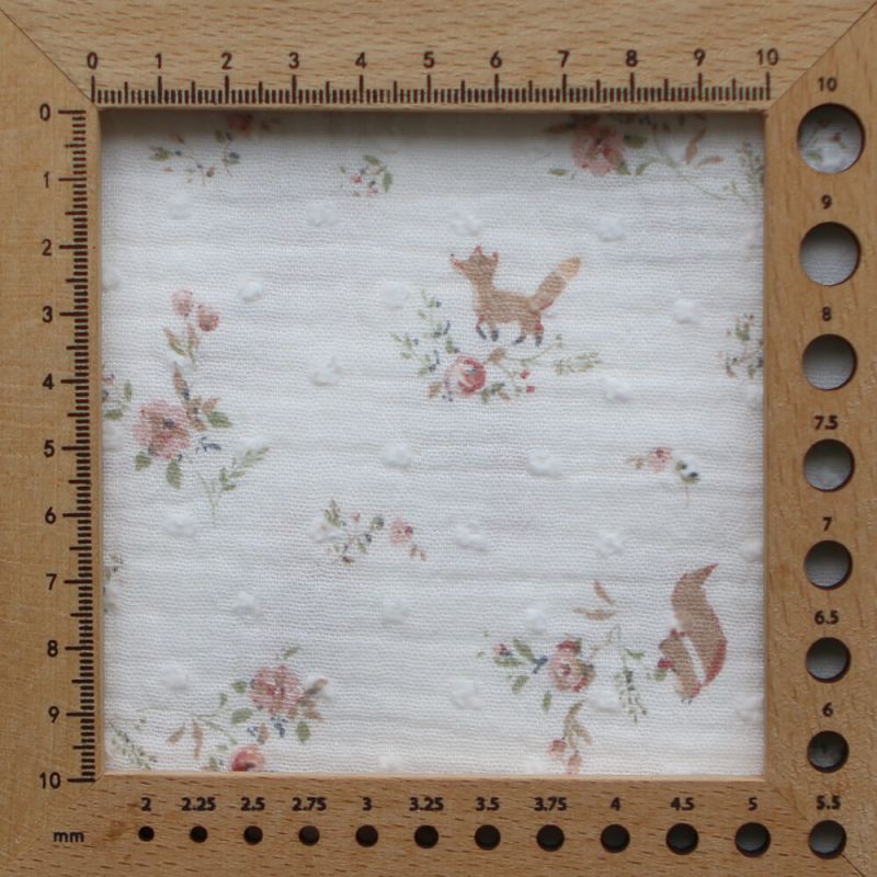 Noisette - Double gaze de coton plumetis imprimé renards et écureuils