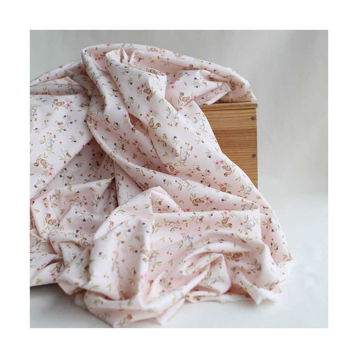 Biscotte - Tissu sergé de coton imprimé fleuri et animaux