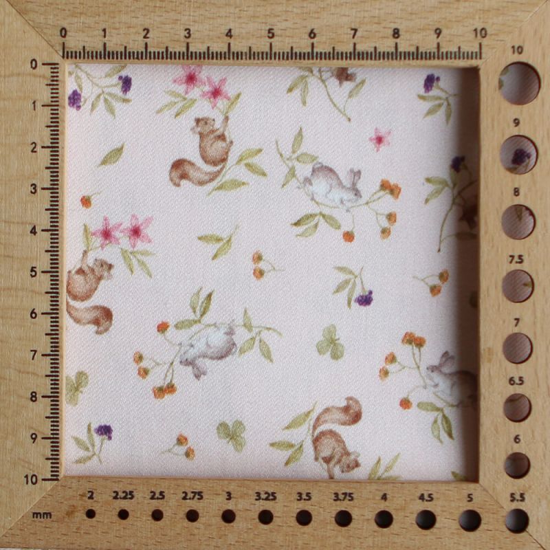 Biscotte - Tissu sergé de coton imprimé fleuri et animaux