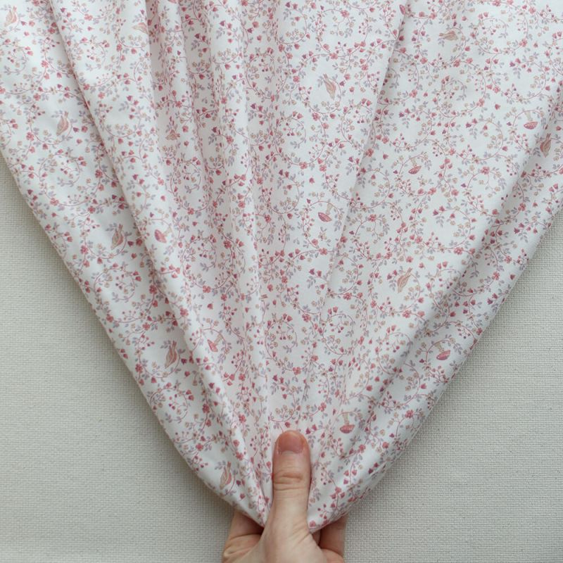 Plume - Tissu sergé de coton imprimé fleuri et oiseaux rose