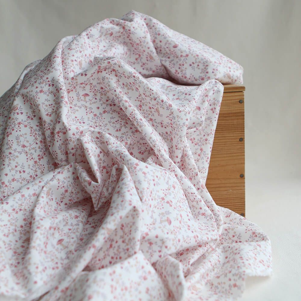 Plume - Tissu sergé de coton imprimé fleuri et oiseaux rose