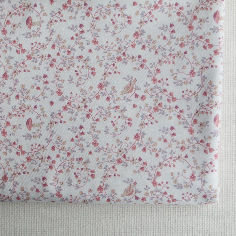 Plume - Tissu sergé de coton imprimé fleuri et oiseaux rose