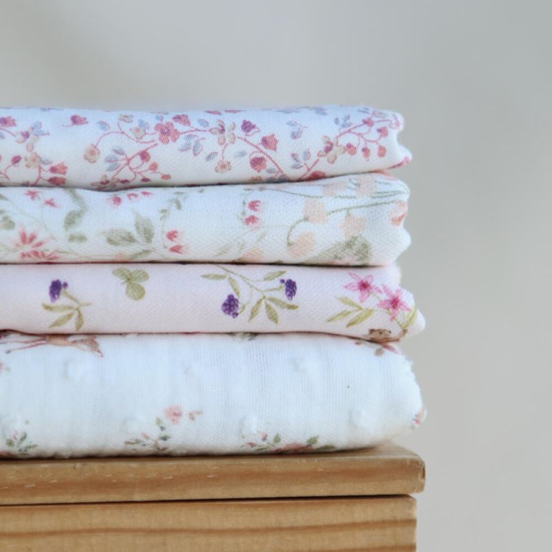 Plume - Tissu sergé de coton imprimé fleuri et oiseaux rose