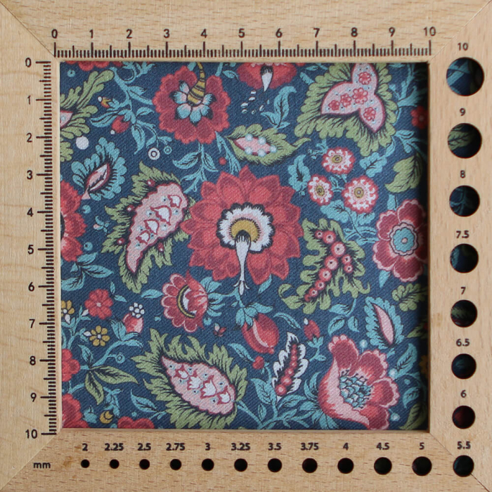 Baïa - Tissu sergé de coton organique fin imprimé fleuri