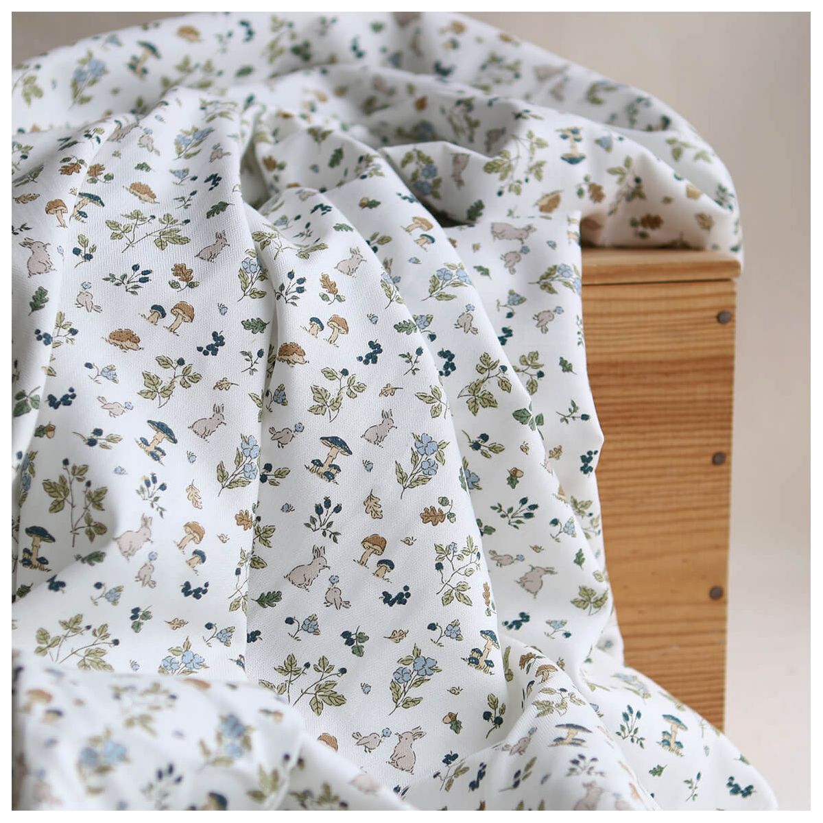 Mousse - Tissu coton texturé imprimé animaux de la forêt bleu