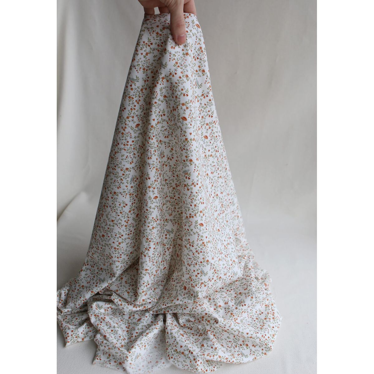 Plume - Tissu sergé de coton imprimé fleuri et oiseaux roux