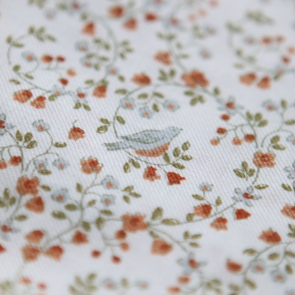 Plume - Tissu sergé de coton imprimé fleuri et oiseaux roux