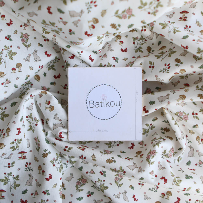 Mousse - Tissu coton texturé imprimé animaux de la forêt rouge