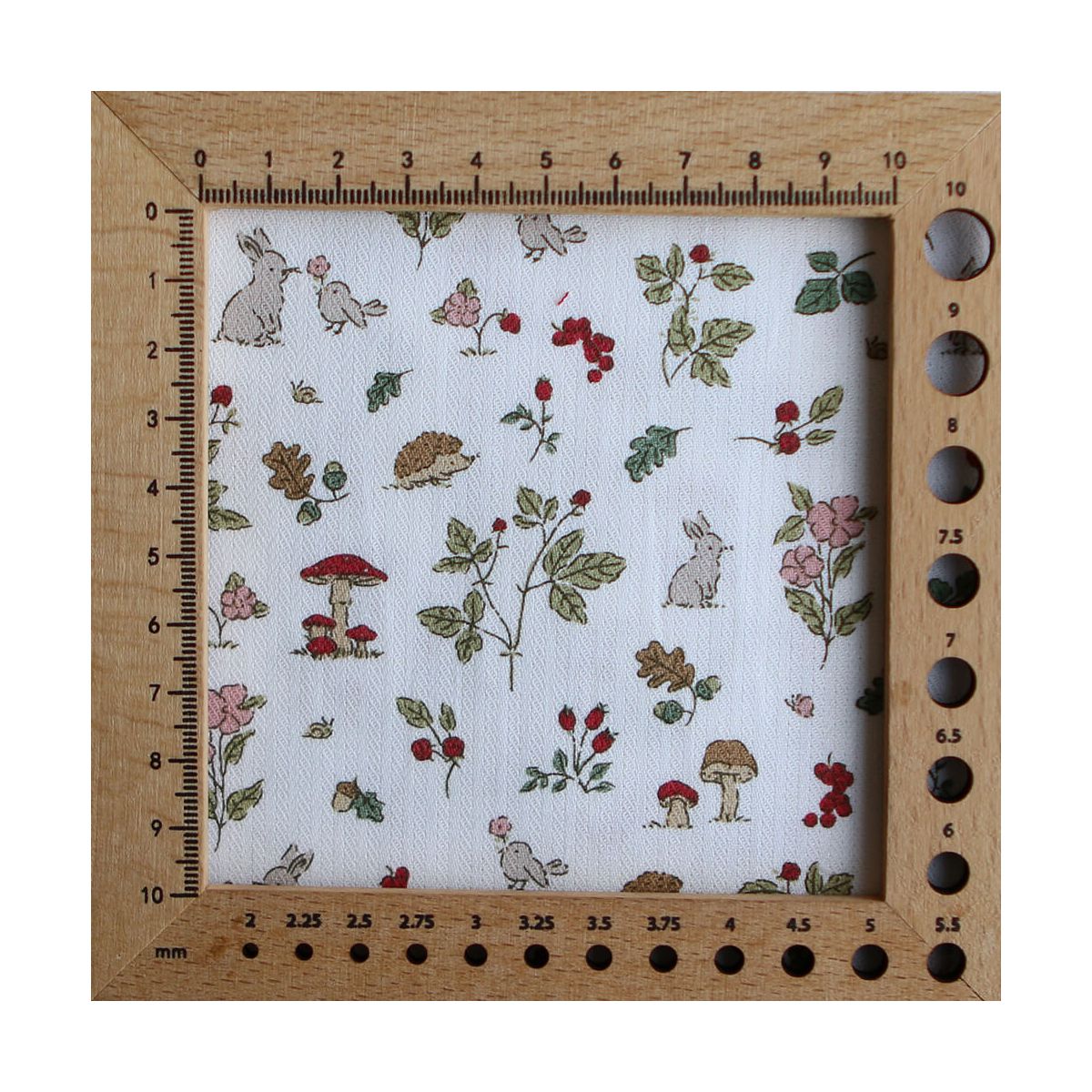 Mousse - Tissu coton texturé imprimé animaux de la forêt rouge