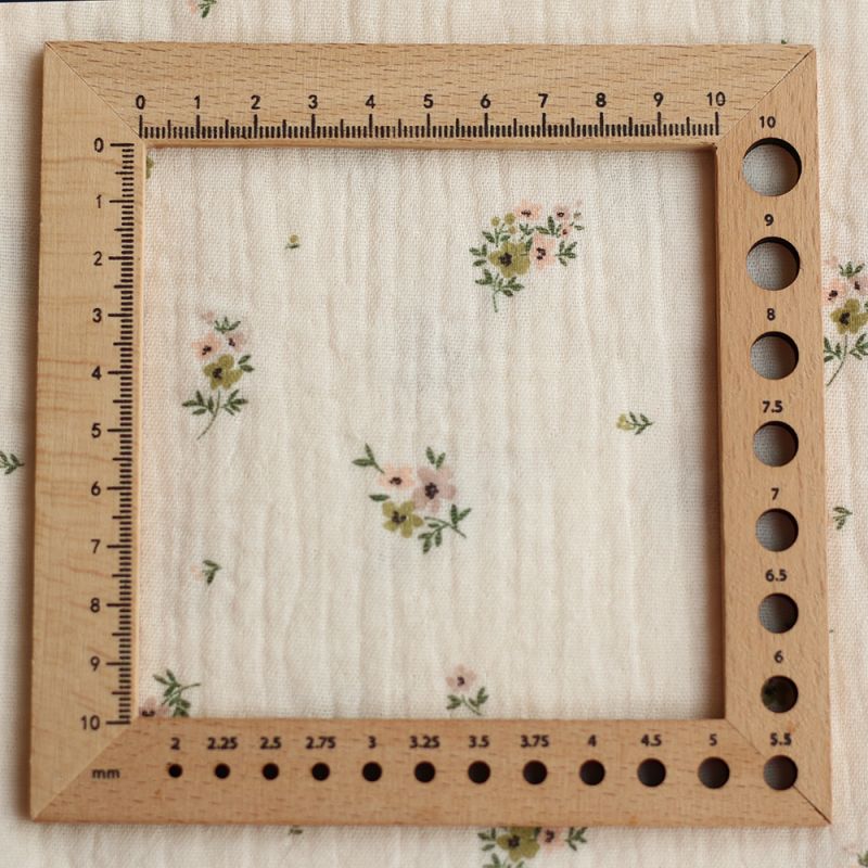 Laure - Double gaze coton BIO motif exclusif fond écru vert olive