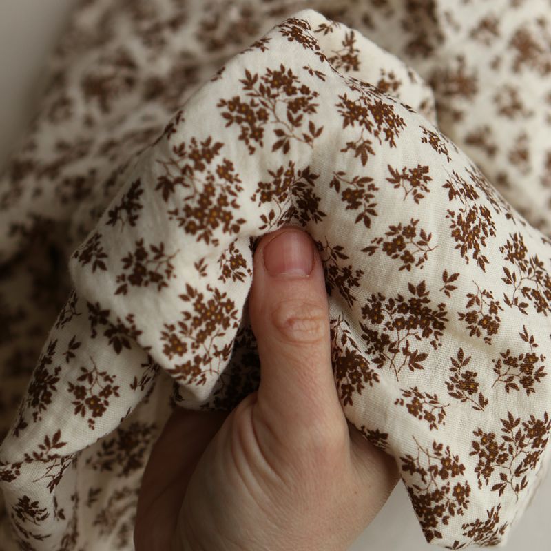 Soumeya - Double gaze coton BIO motif exclusif fond écru chocolat