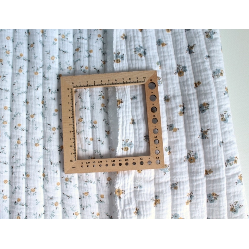 Tissu matelassé double gaze coton Janet/Hope blanc motifs fleuris 2