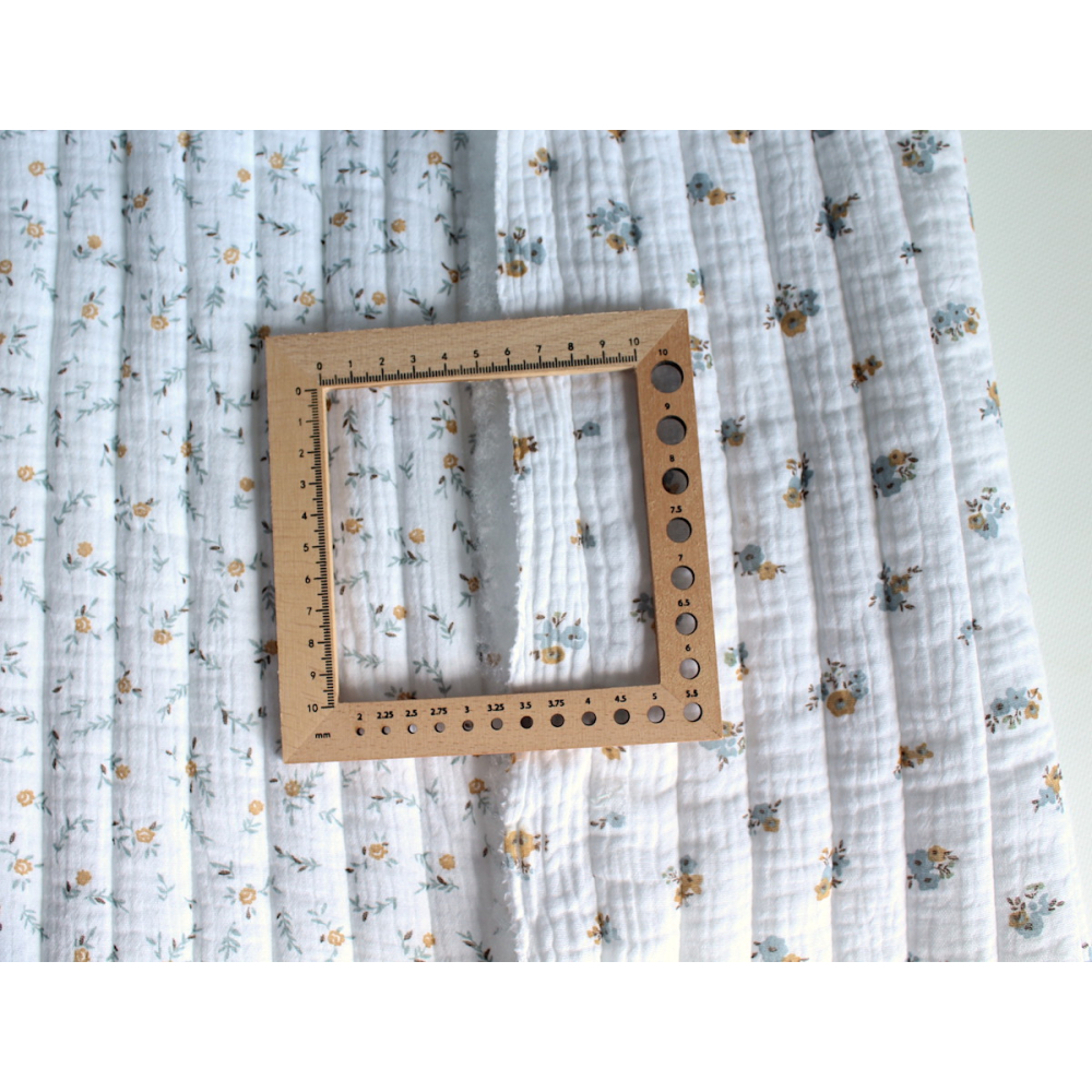 Tissu matelassé double gaze coton Janet/Hope blanc motifs fleuris