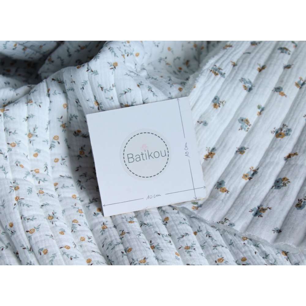 Tissu matelassé double gaze coton Janet/Hope blanc motifs fleuris