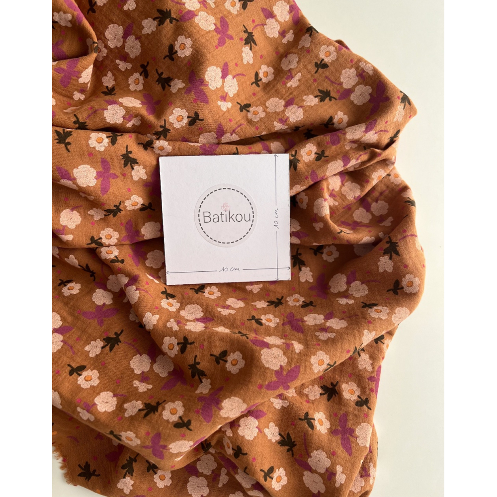 Olivia - Double gaze de coton coloris fond écureuil imprimé fleuri Tissus issus de l'agriculture biologique  - 7