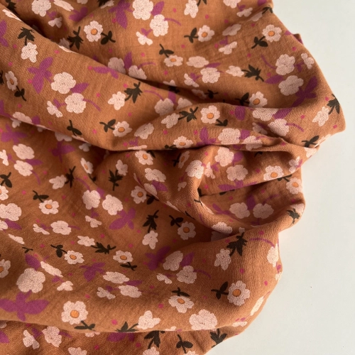 Olivia - Double gaze de coton coloris fond écureuil imprimé fleuri Tissus issus de l'agriculture biologique  - 1