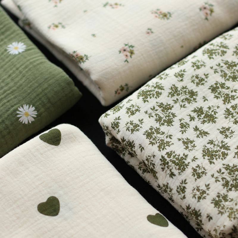 Laure - Double gaze coton BIO motif exclusif fond écru vert olive