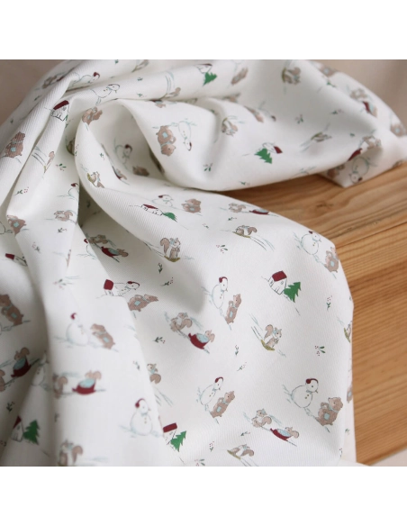 Tissu sergé de coton organique imprimé personnages d'hiver