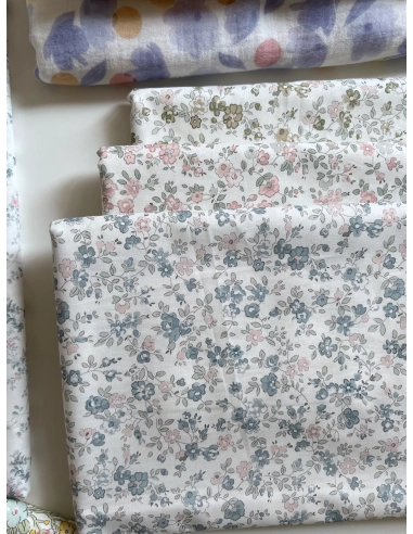 June - Popeline de coton douce BIO imprimé fleuri vert sauge et rose Tissus issus de l'agriculture biologique  - 9