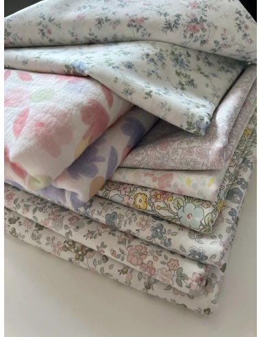 June - Popeline de coton douce BIO imprimé fleuri vert sauge et rose Tissus issus de l'agriculture biologique  - 12