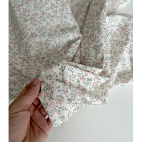 June - Popeline de coton douce BIO imprimé fleuri vert sauge et rose Tissus issus de l'agriculture biologique  - 1 2