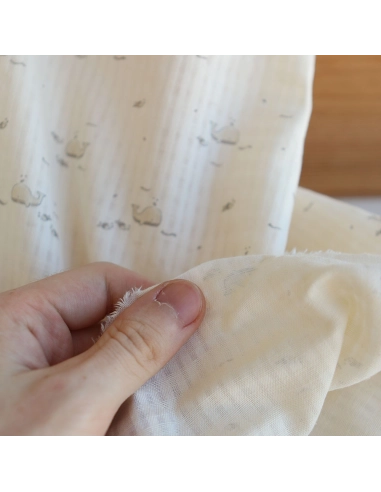 Moby - Seersucker / Coton gaufré doux écru motif marin baleine