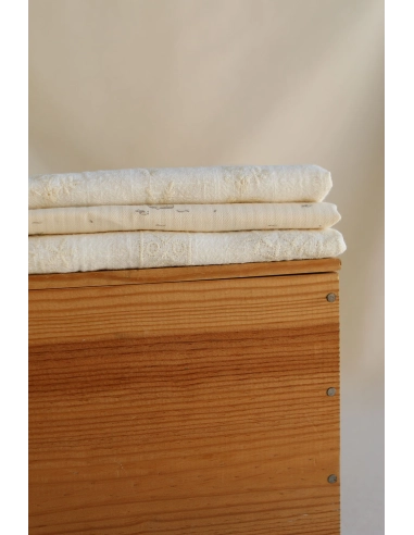 Moby - Seersucker / Coton gaufré doux écru motif marin baleine