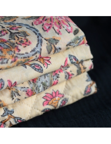Tissu indien coton hand block traditionnel écru et touches roses