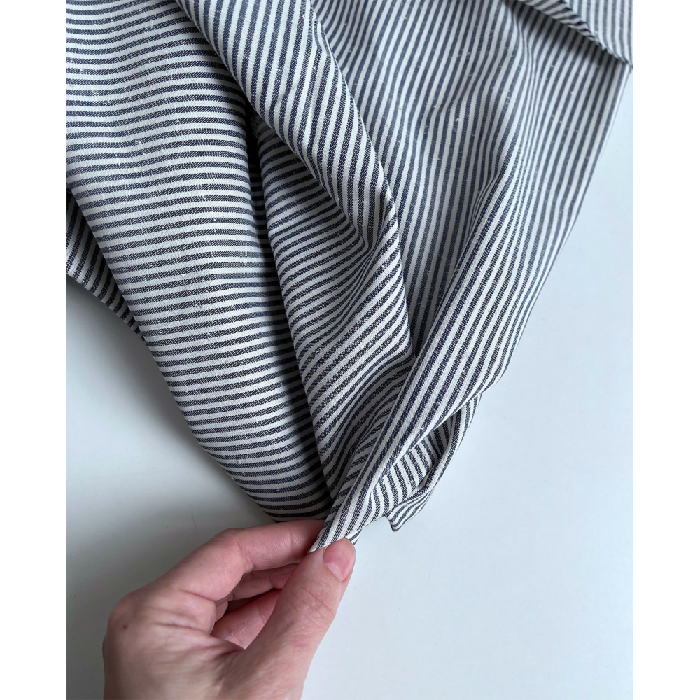 Coton chiné aspect brut rayures moyennes 2mm coloris bleu marine Batikou - 5