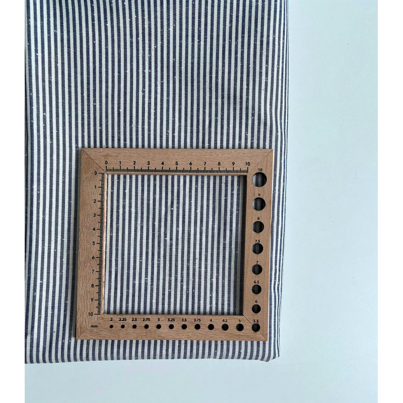 Coton chiné aspect brut rayures moyennes 2mm coloris bleu marine Batikou - 7