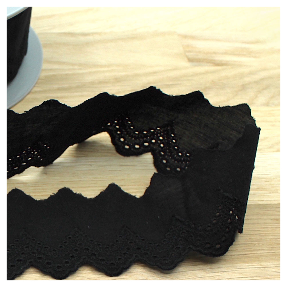 Galon coton broderie anglaise brodé noir 50mm x 1m