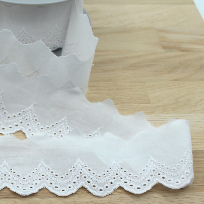 Galon coton broderie anglaise brodé blanc 50mm x 1m