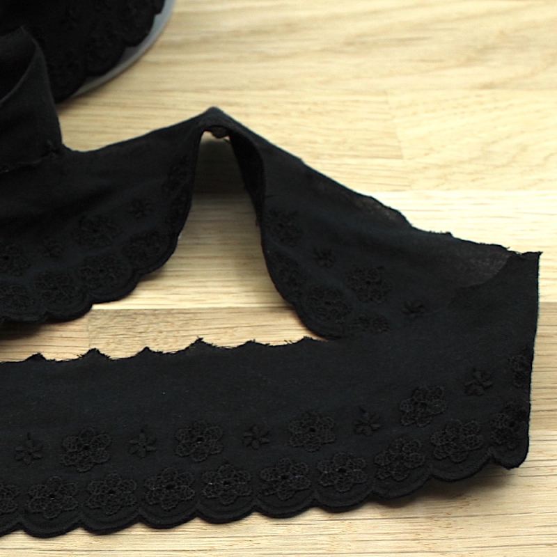 Galon coton broderie anglaise brodé 47mm x 1m noir