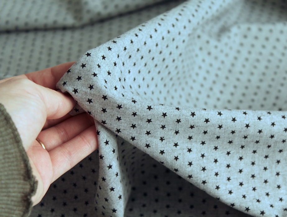 Chambray coton coloris gris chiné à motif étoiles Batikou - 2