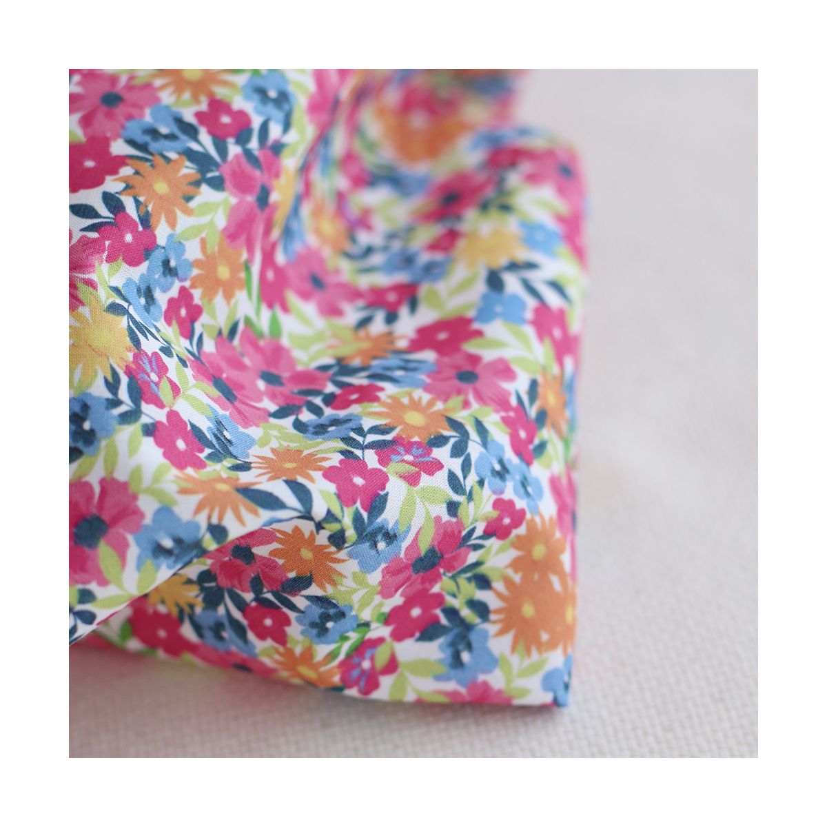 copy of Suzy - Batiste de coton douce à imprimé fleuri bleu