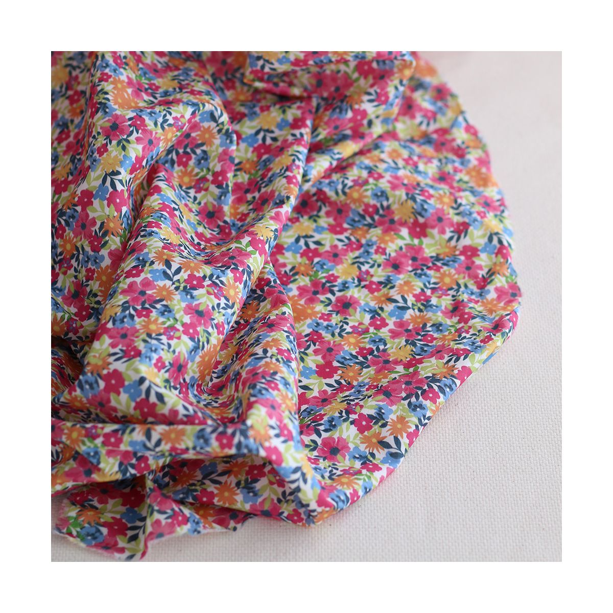 copy of Suzy - Batiste de coton douce à imprimé fleuri bleu