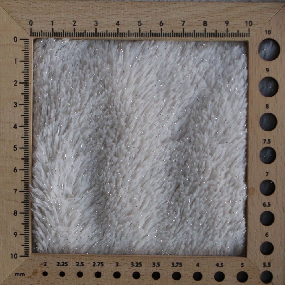 Meora - fausse fourrure / moumoute sherpa lurex écru