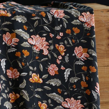 Jersey bambou coton à motif fleuri automne fond noir