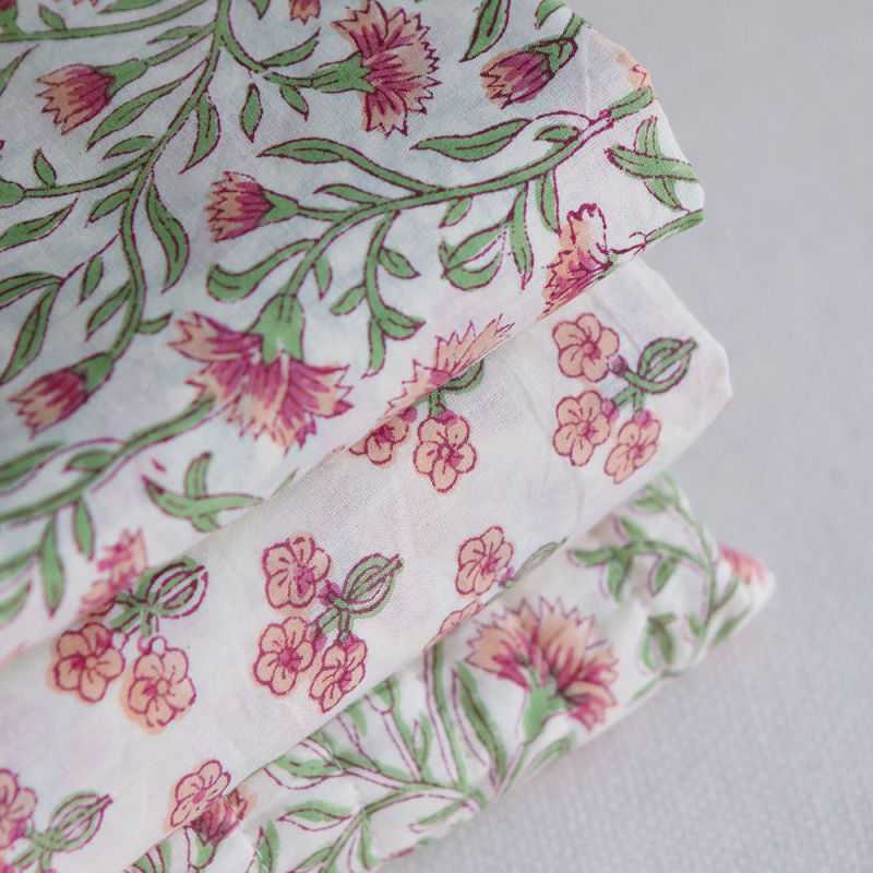 Jasmin - Tissu indien matelassé double face coton hand block largeur 100cm