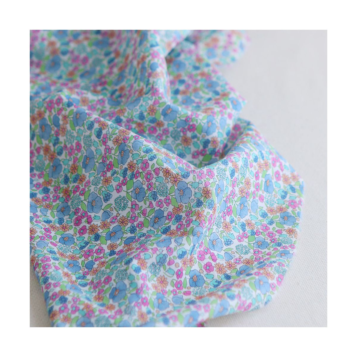 copy of Sheila - Batiste de coton douce à imprimé fleuri bleu