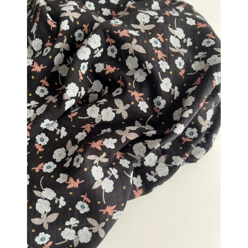 Olivia - Double gaze de coton coloris fond noir imprimé fleuri Tissus issus de l'agriculture biologique  - 4