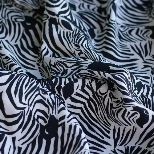 Zebra - Viscose imprimé fleuri graphique zèbres noir et blanc