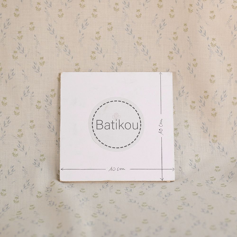 Holly - Popeline douce coton organique fond ivoire fleurs légères