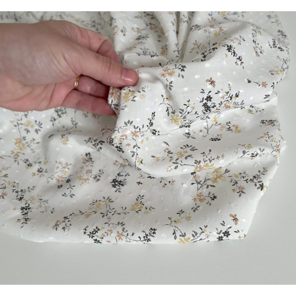 Coline - Plumetis de coton parme imprimé fleuri gris moutarde Tissus issus de l'agriculture biologique  - 6