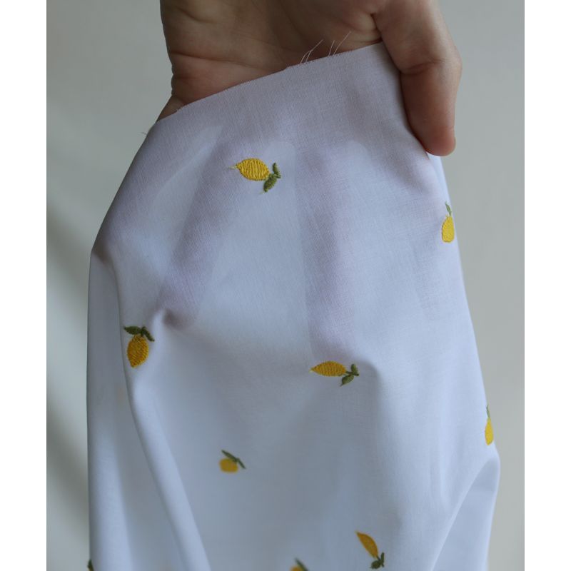 Basile - Voile de coton blanc broderies petits citrons