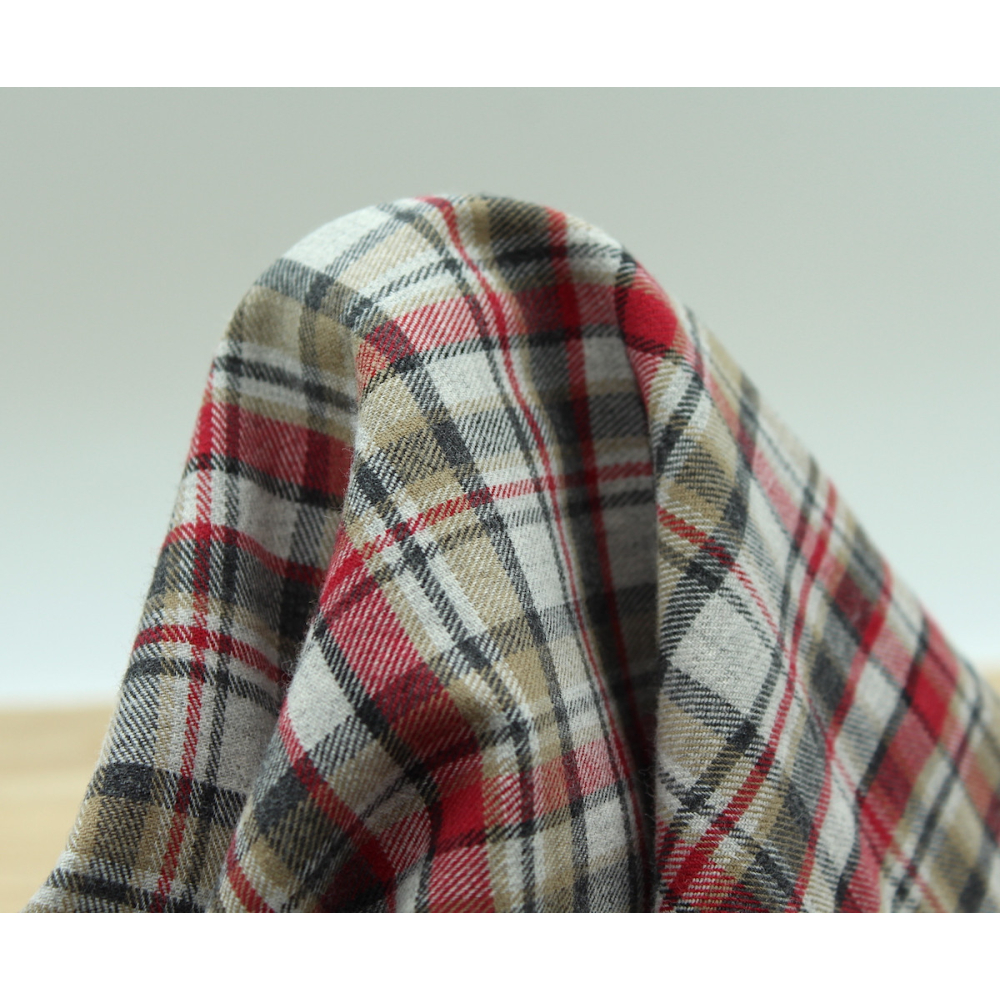 Tissu sergé de coton gratté organique imprimé tartan