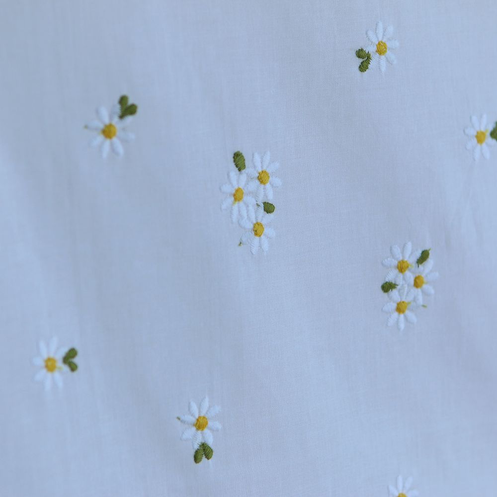 Daphné - Voile de coton blanc broderies marguerites